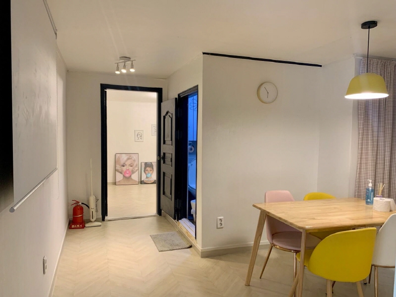 2-room near Hongik Univ. Station